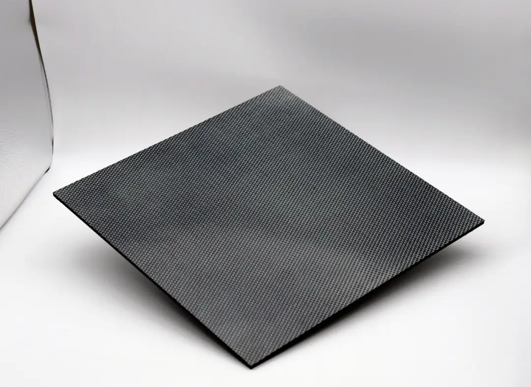 Aplicațiile în expansiune ale panourilor din fibră de carbon termoplastic